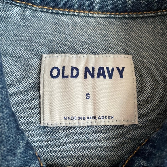 Old Navy Dark Wash Cropped Trucker Style Denim Jacket ✨ - Picture 3 of 8